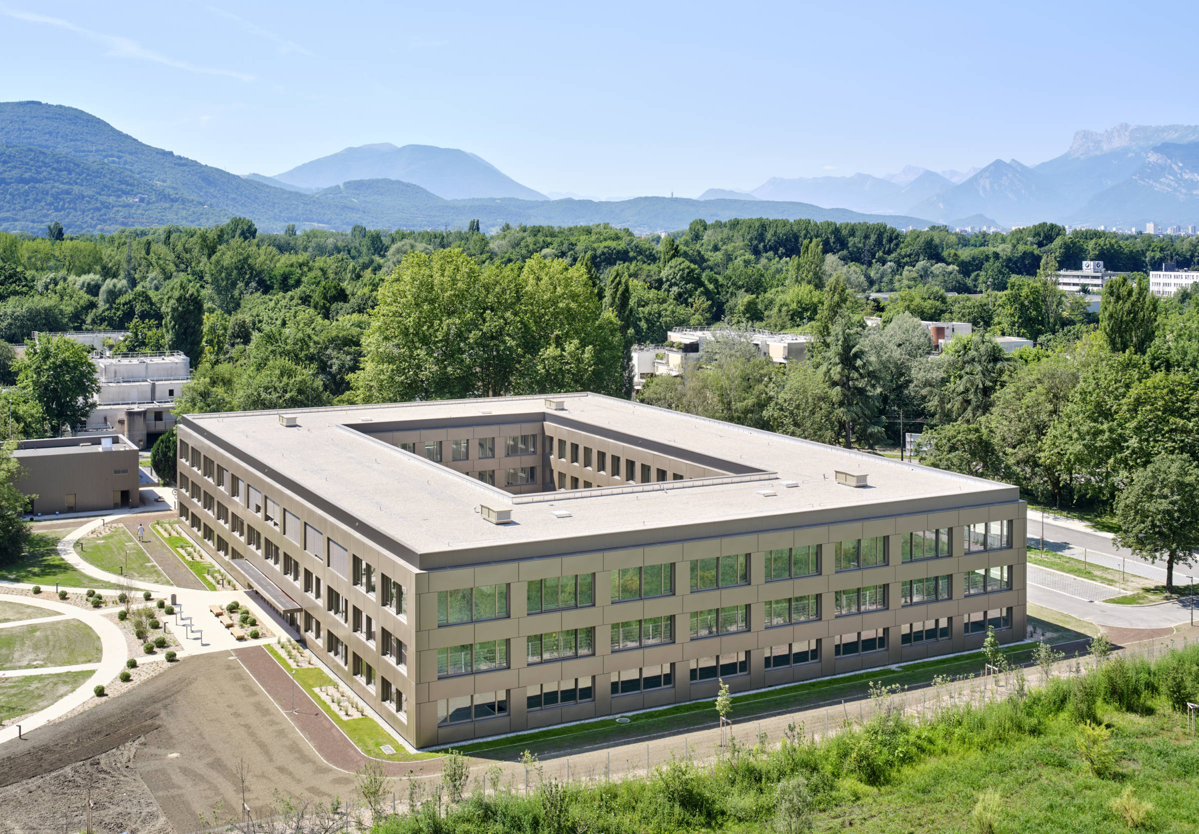 REHABILITATION TERTIAIRE